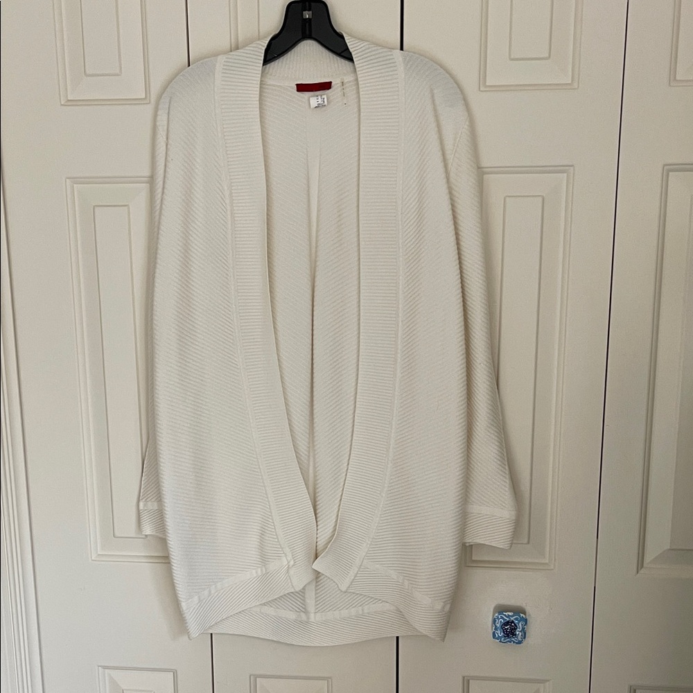 Red Brand Women's Elegant Cream Cardigan